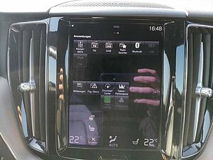 Volvo  B5 AWD R-Design