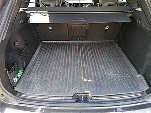 Volvo  B5 AWD R-Design