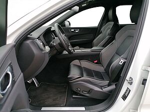 Volvo  2.0 Turbo R Design 2WD Pano Navi 360 Kamera