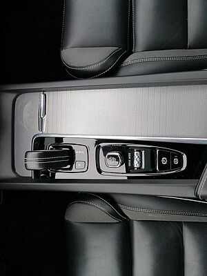 Volvo  2.0 Turbo R Design 2WD Pano Navi 360 Kamera