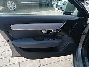 Volvo  Recharge  Plug-In Hybrid T8 AWD Inscription