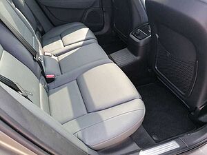 Volvo  Recharge  Plug-In Hybrid T8 AWD Inscription