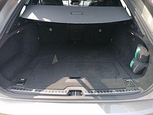 Volvo  Recharge  Plug-In Hybrid T8 AWD Inscription