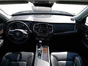 Volvo  D5 AWD Momentum Navi Leder R-Kamera, elekt