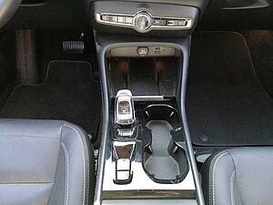 Volvo  Inscription T4 190PS AWD Navi LED Leder Rüc