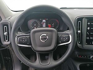 Volvo  Essential Recharge 2WD (129+82PS) Klimaa. ,