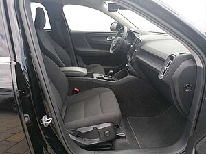 Volvo  Essential Recharge 2WD (129+82PS) Klimaa. ,