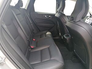 Volvo  2.0 AWD Inscription 197PS Google-Nav, Leder