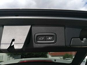 Volvo  2.0 AWD Inscription 197PS Google-Nav, Leder