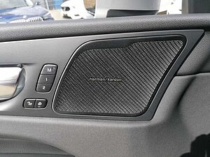 Volvo  2.0 AWD Inscription 197PS Google-Nav, Leder