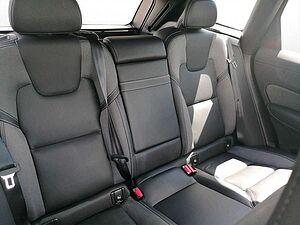 Volvo  2.0 R-Design 197PS Navi, WinterPro, Panodac