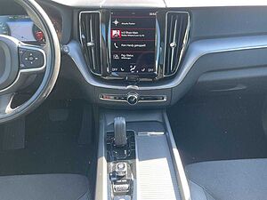 Volvo  B4 D Geartronic Momentum