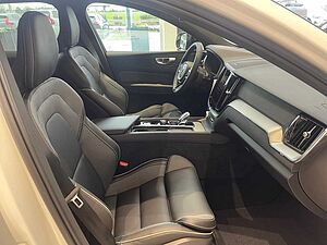 Volvo  Plus Dark T6 AWD 360° H/K AHK TH-LED