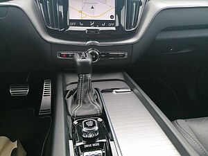 Volvo  D4 Automatikgetriebe (140kW/190PS) R-Design