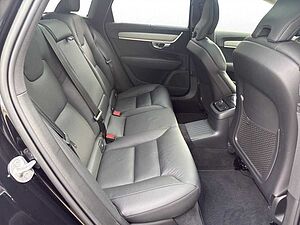 Volvo  Recharge Plug-in Hybrid MY23