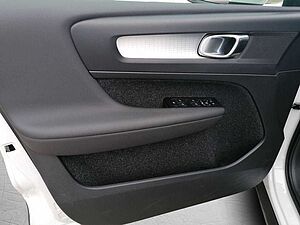Volvo  T3 Momentum Pro AHB-LED PDC RFK SHZ CarPlay
