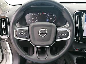 Volvo  T3 Momentum Pro AHB-LED PDC RFK SHZ CarPlay