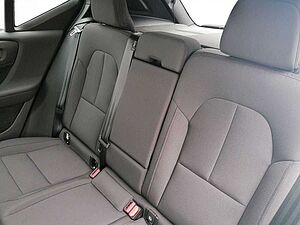 Volvo  T3 Momentum Pro AHB-LED PDC RFK SHZ CarPlay