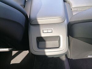 Volvo  B4 MildHybrid Plus Dark 360° PANO AHK TH-LED