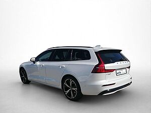 Volvo  B4 MildHybrid Plus Dark 360° PANO AHK TH-LED