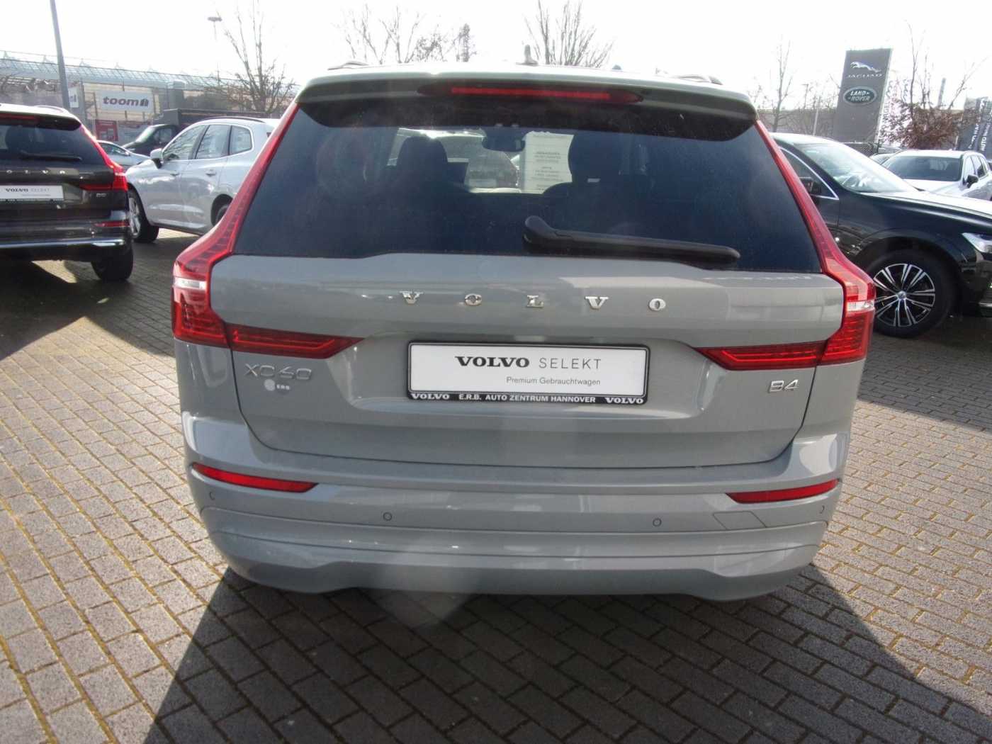 Volvo  B4 Core 2WD