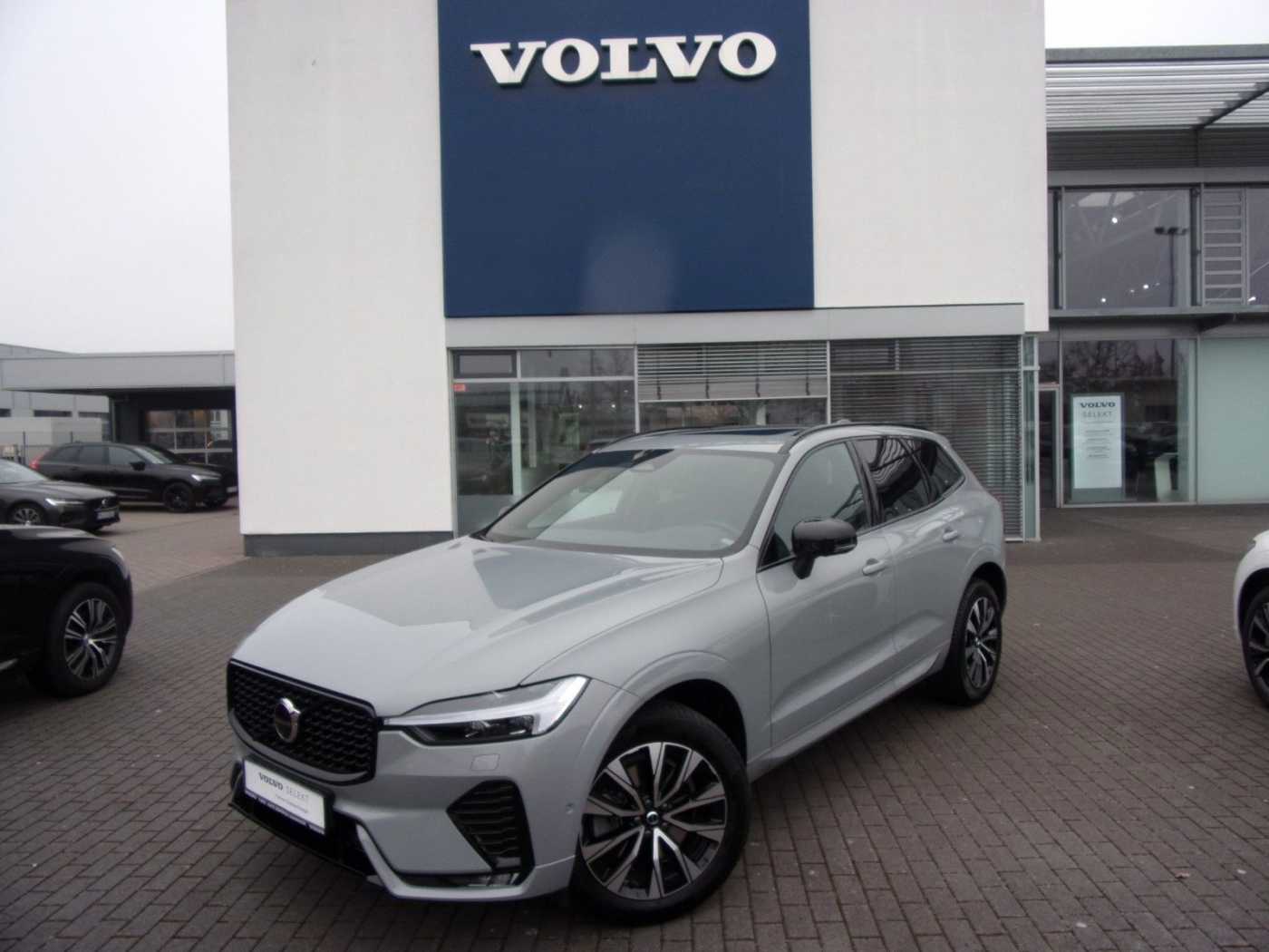 Volvo  B4 Plus Dark 2WD
