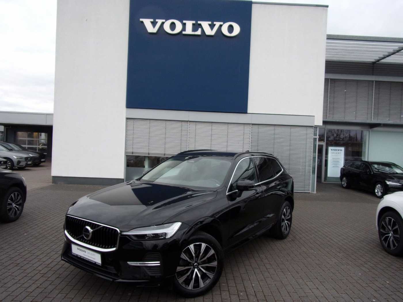 Volvo  B4 Core AWD