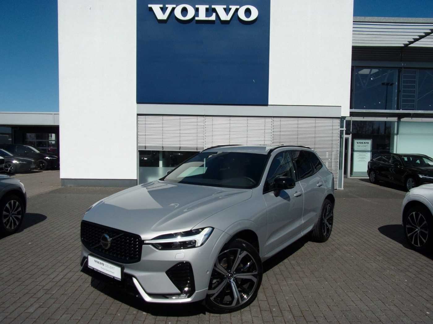 Volvo  B4 Plus Dark 2WD