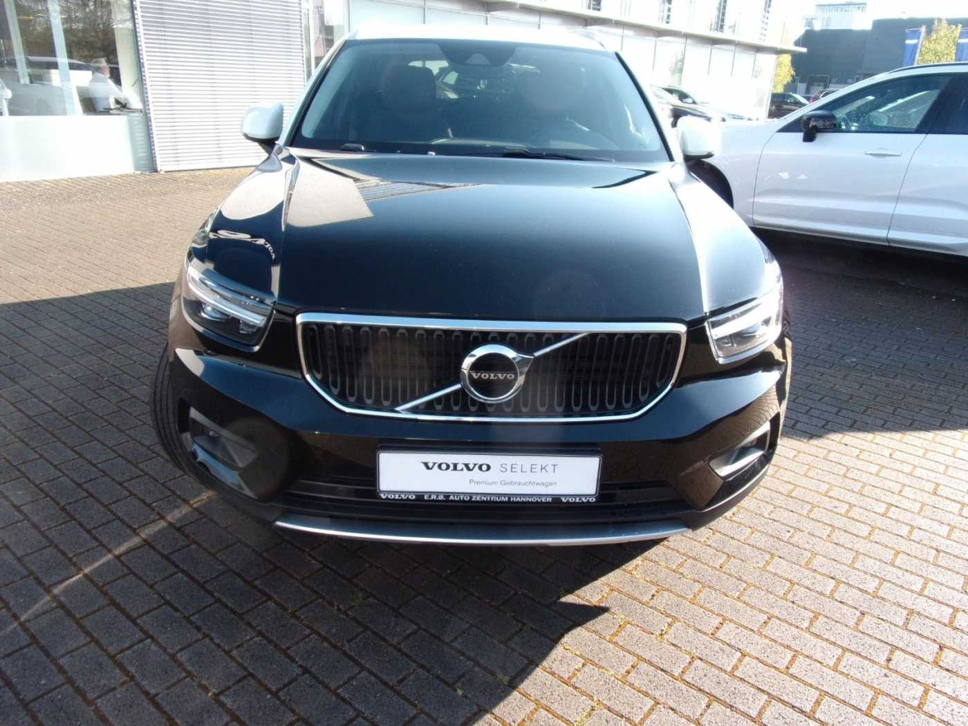 Volvo  T3 Momentum Pro 2WD