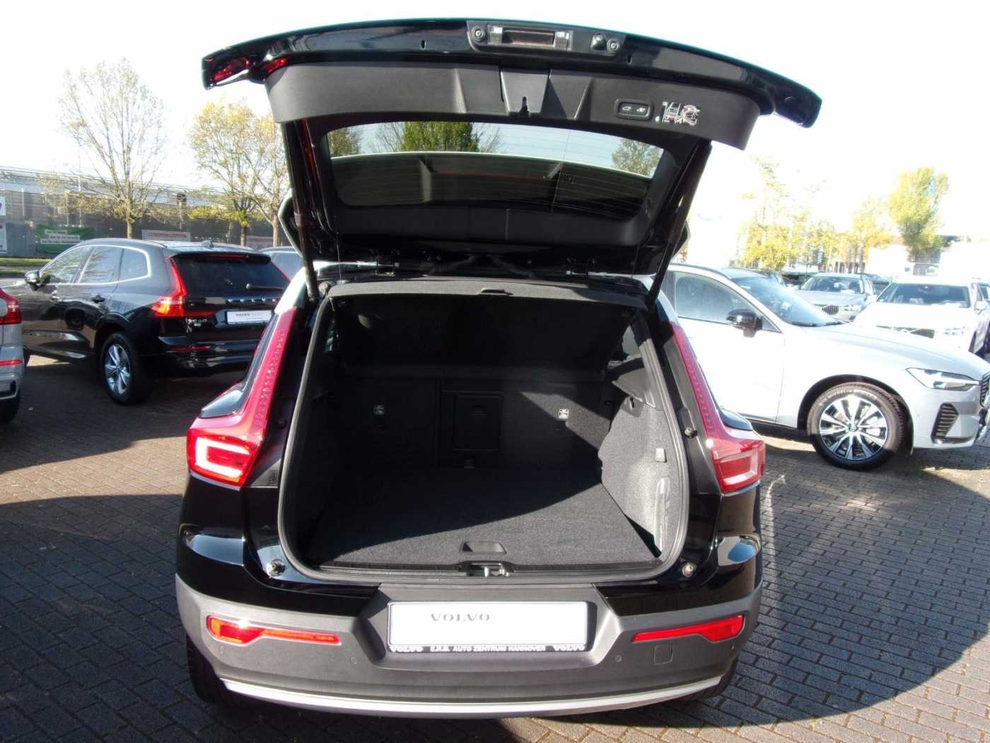 Volvo  T3 Momentum Pro 2WD