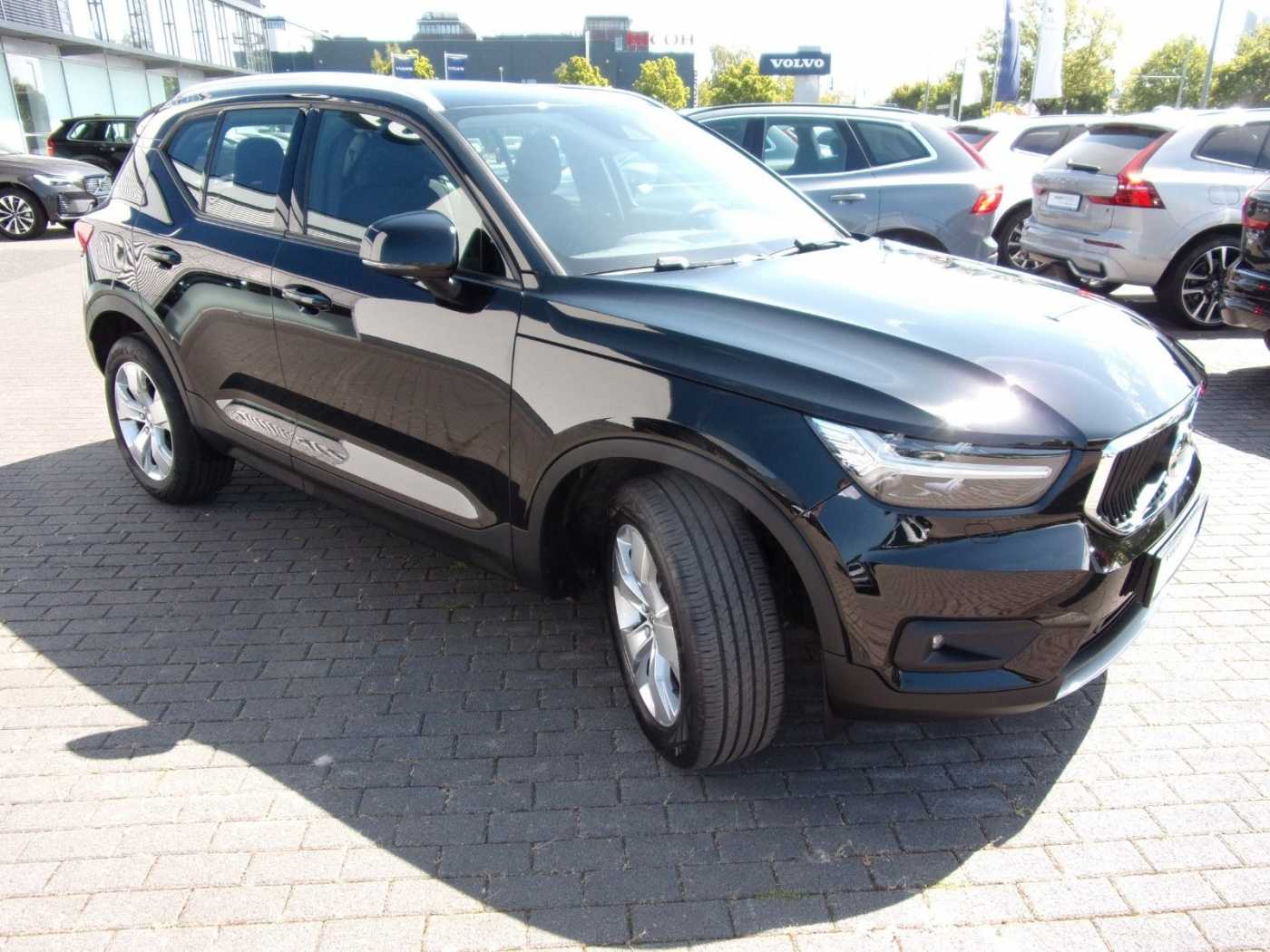 Volvo  T2 Momentum Pro 2WD