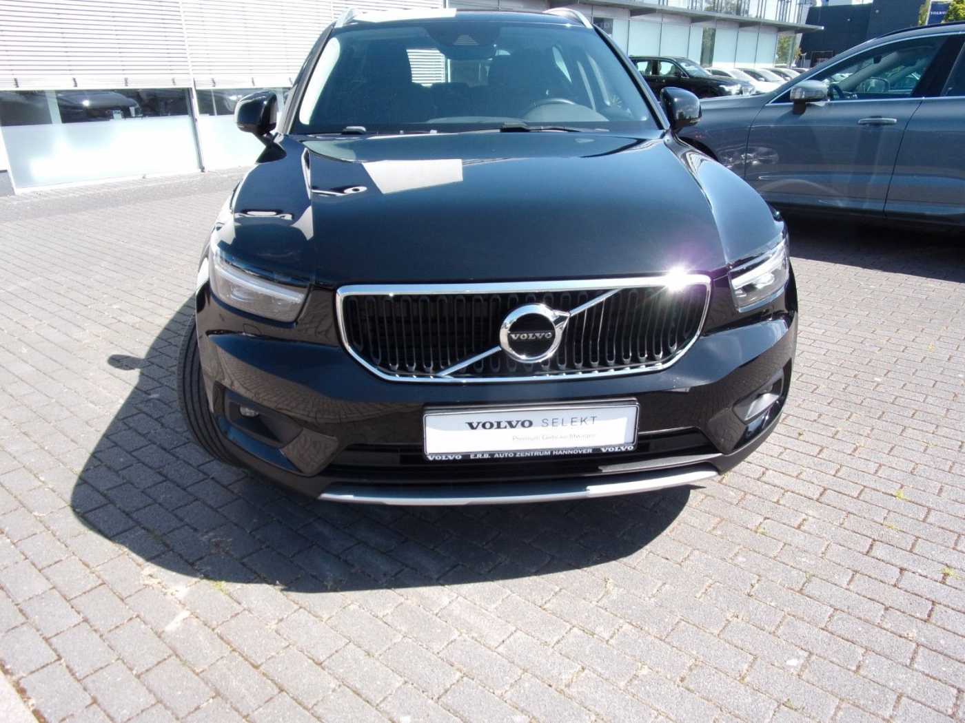 Volvo  T2 Momentum Pro 2WD