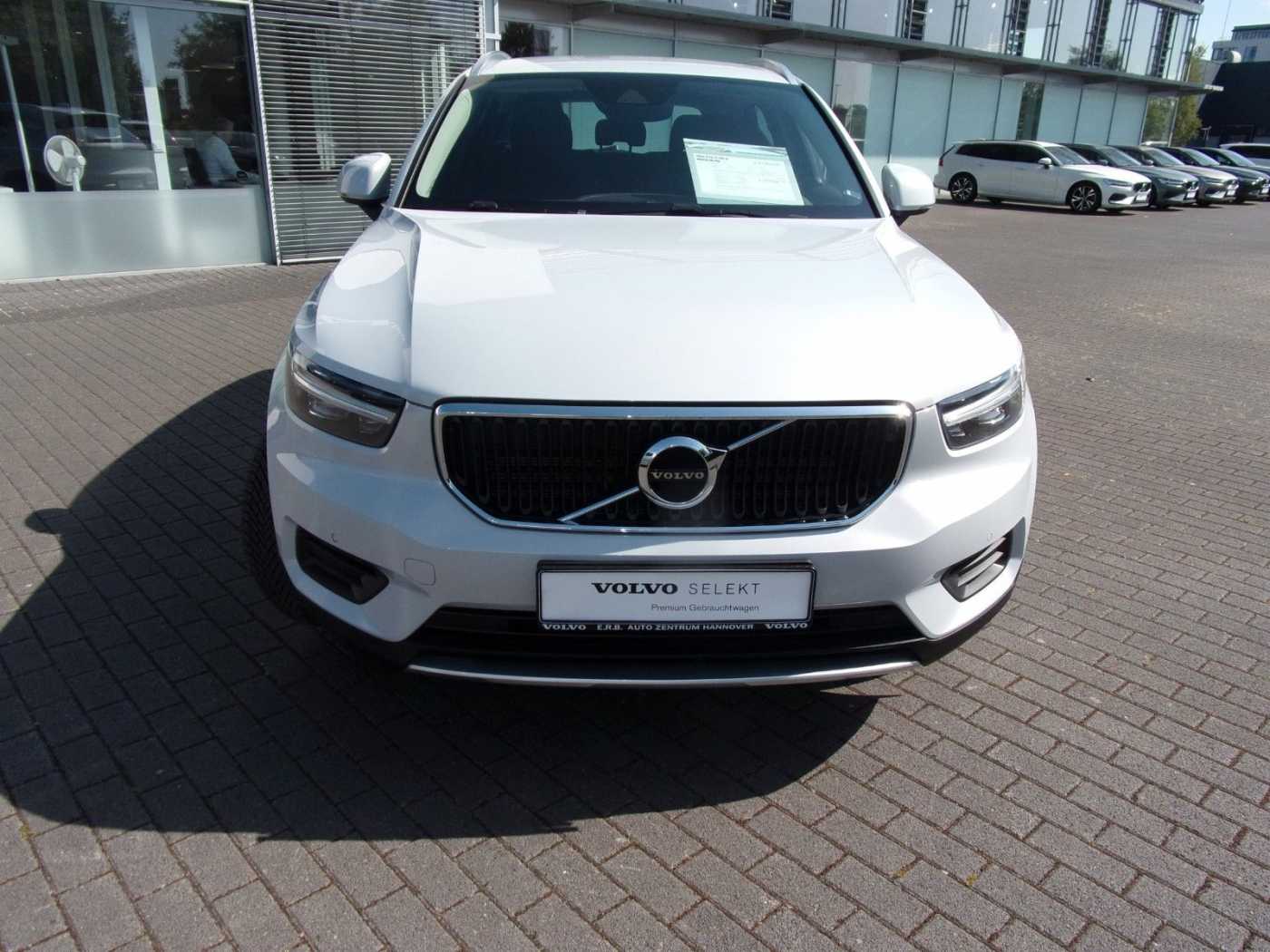 Volvo  T3 Momentum Pro 2WD
