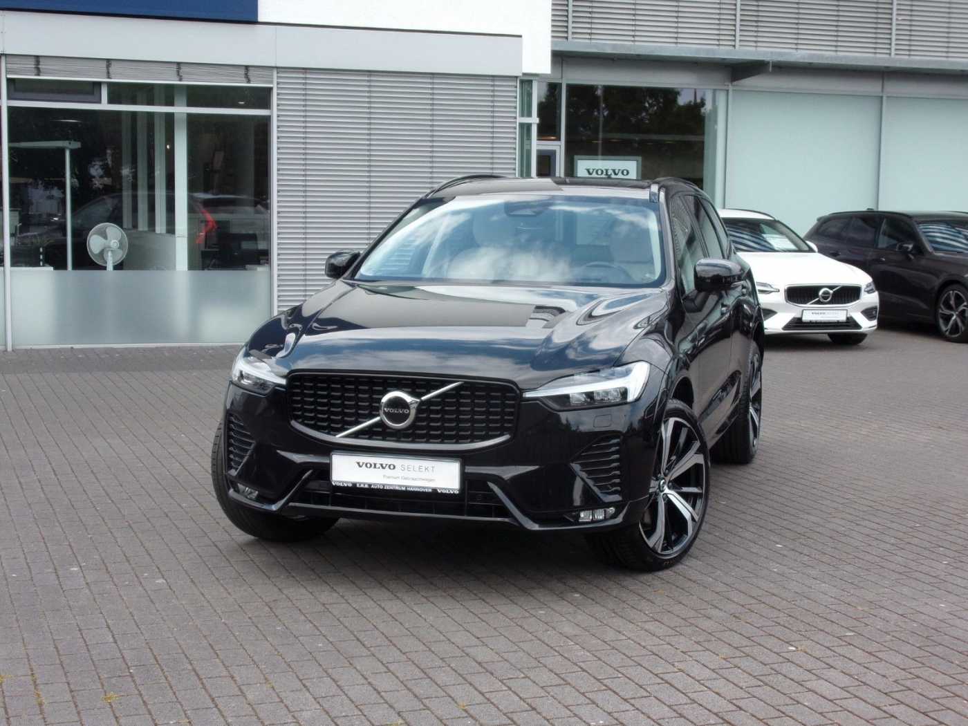 Volvo  Ultimate Dark 2WD