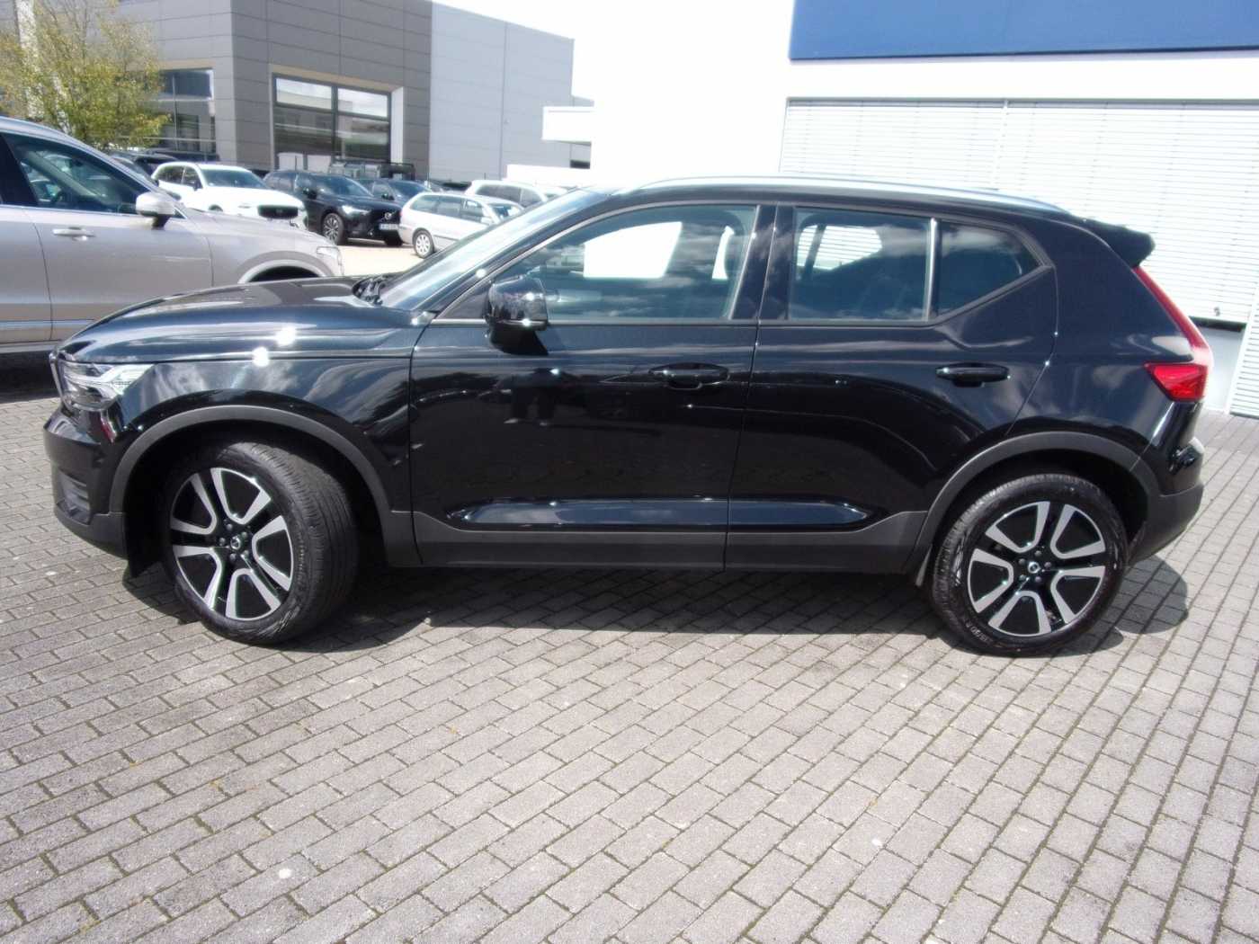 Volvo  T3 Momentum Pro 2WD