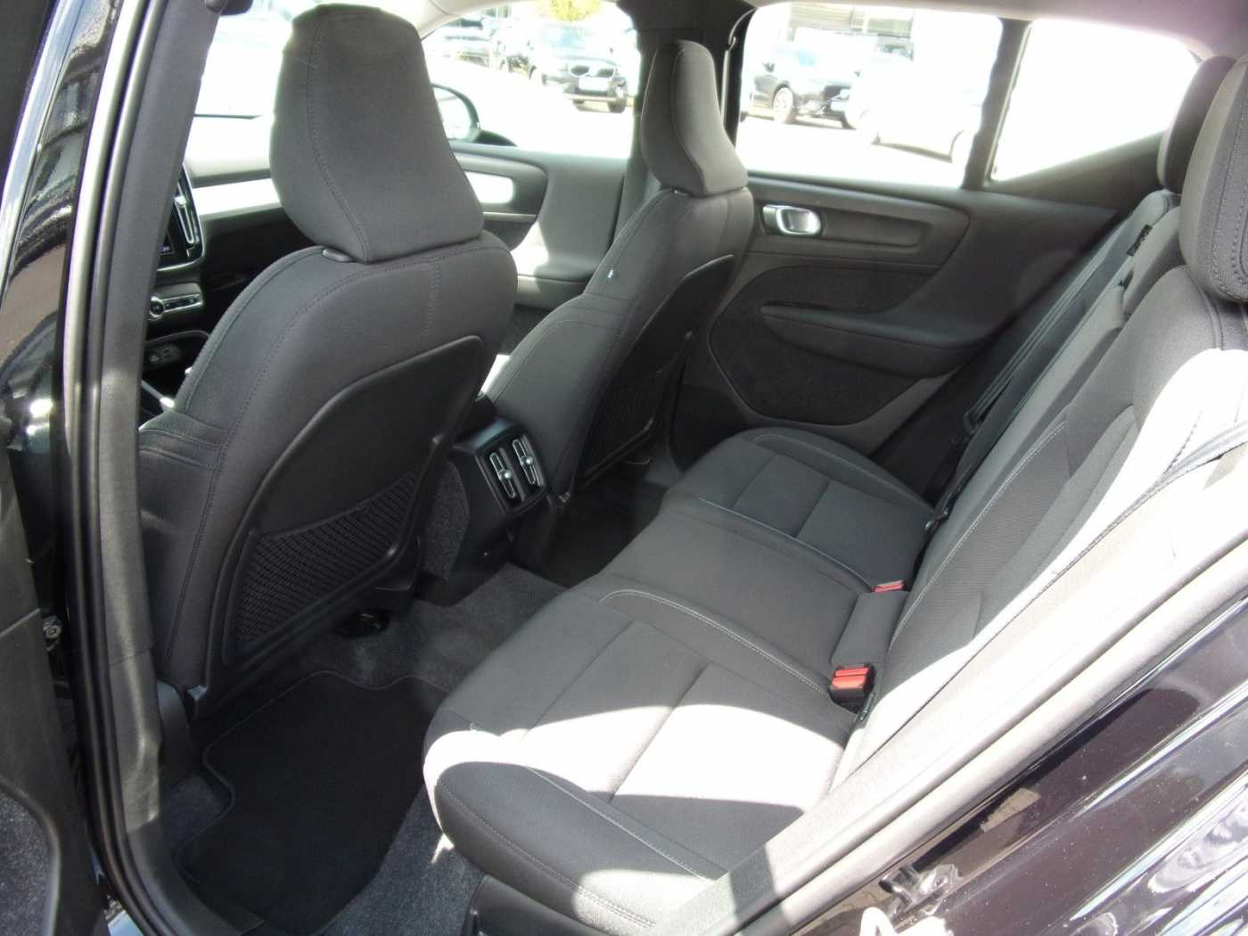 Volvo  T3 Momentum Pro 2WD