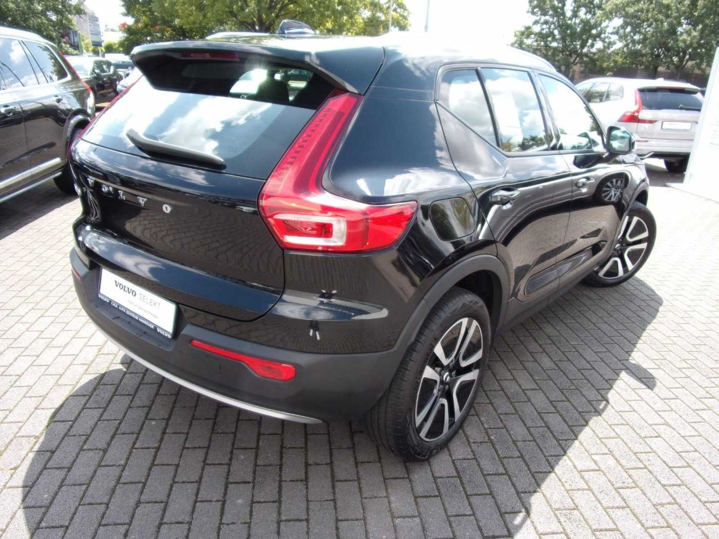 Volvo  T3 Momentum Pro 2WD