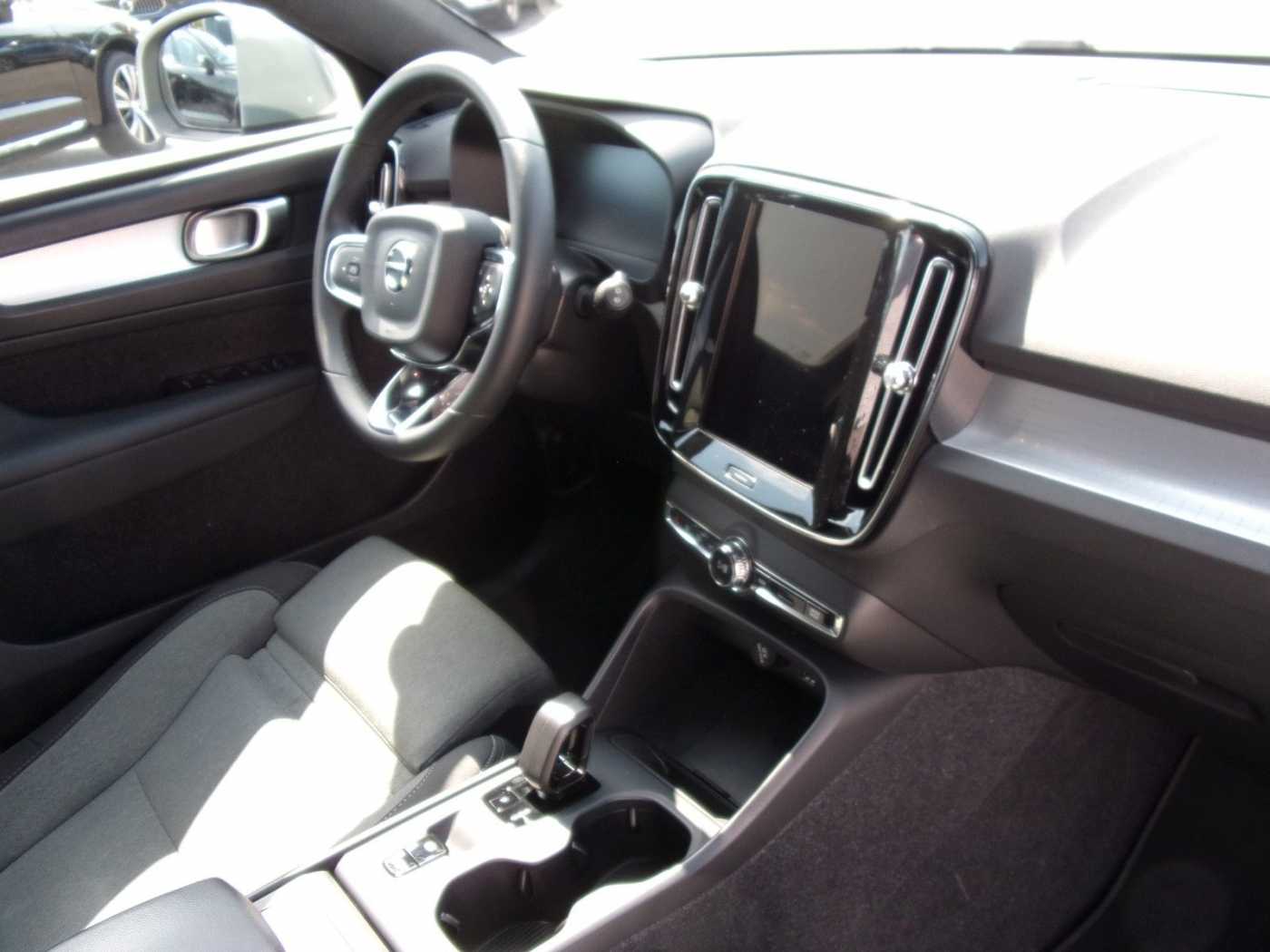 Volvo  Core 2WD