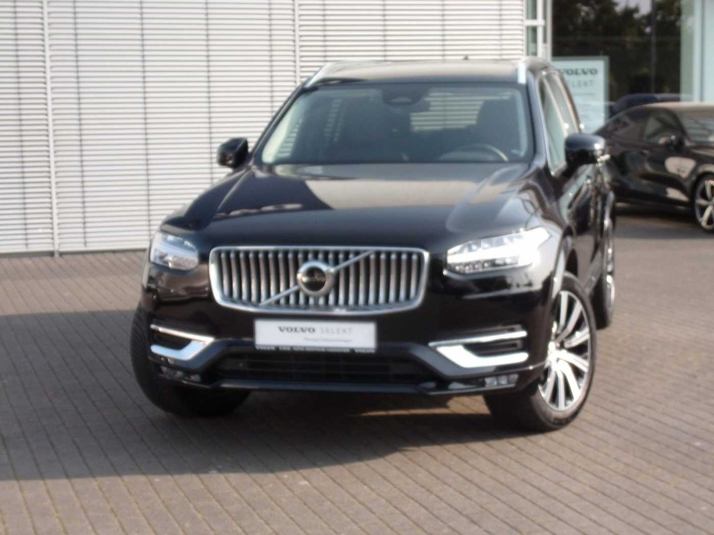 Volvo  Plus Bright AWD