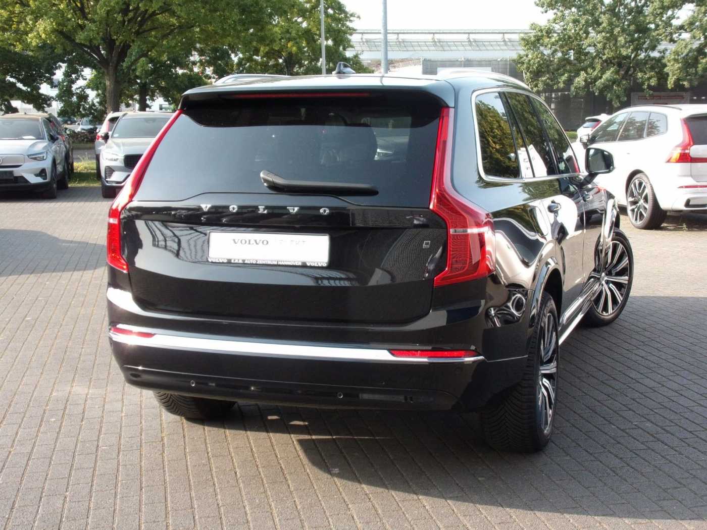Volvo  Plus Bright AWD