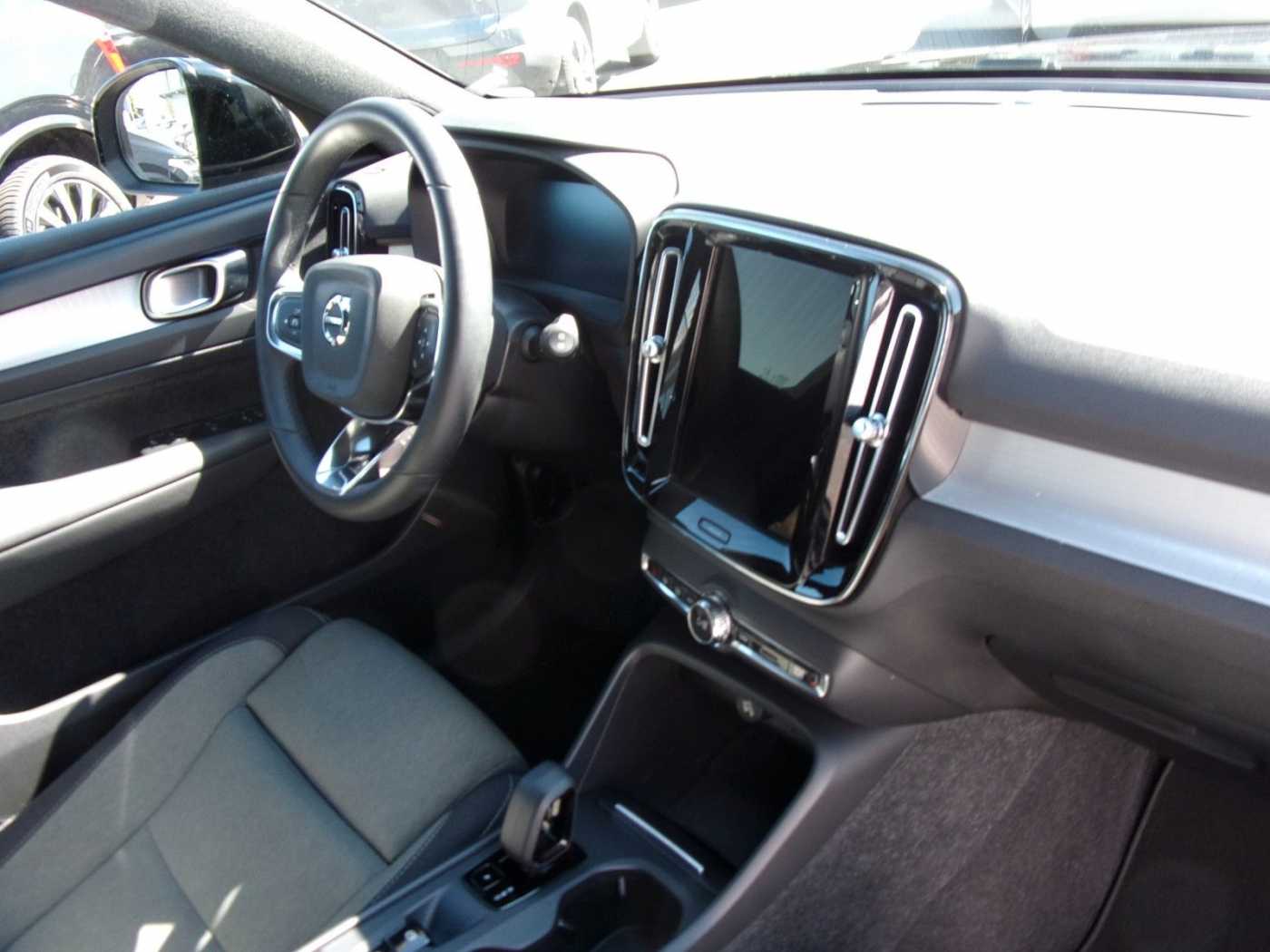 Volvo  Core 2WD