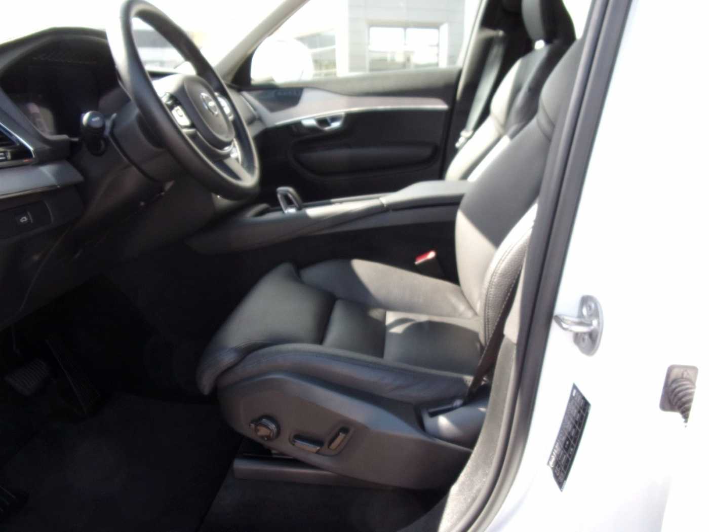 Volvo  Plus Bright AWD