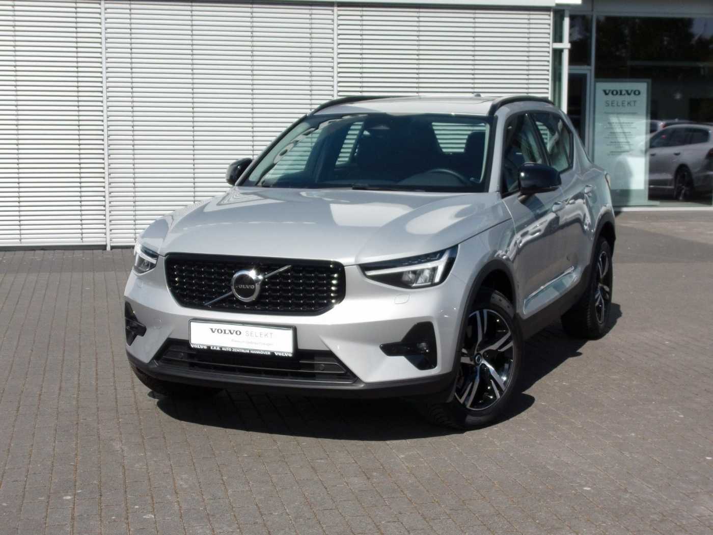 Volvo  Plus Dark 2WD