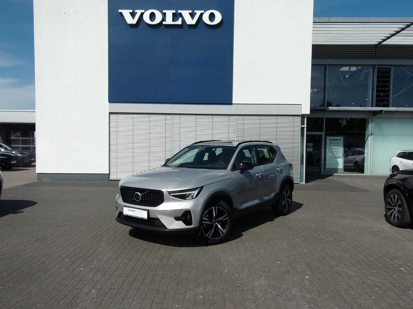 Volvo  Plus Dark 2WD