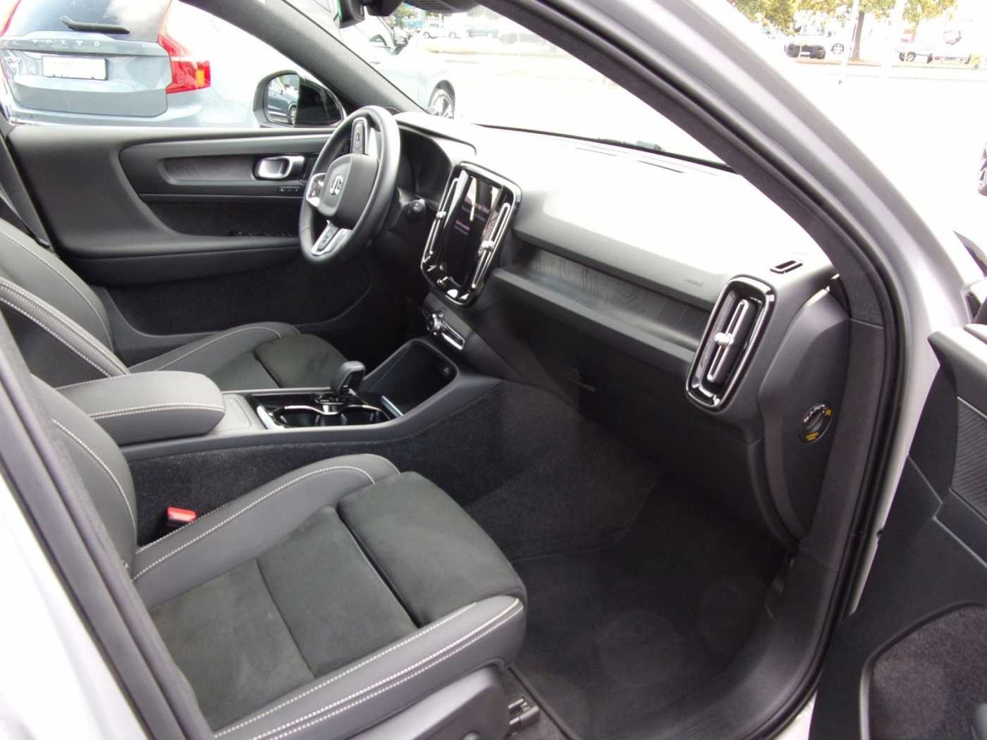 Volvo  Pro Pure Electric 2WD