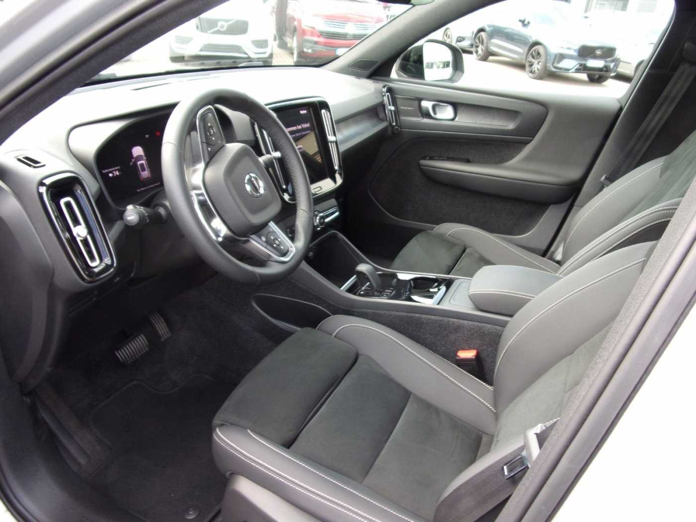 Volvo  Pro Pure Electric 2WD