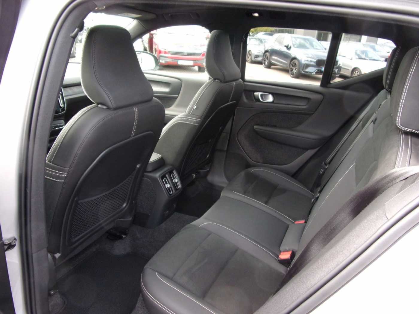 Volvo  Pro Pure Electric 2WD