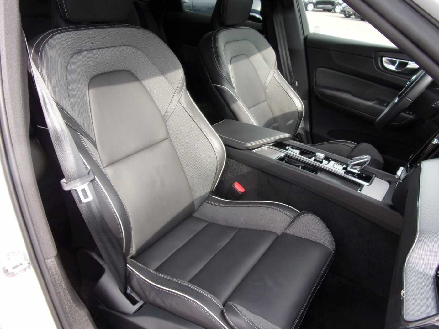 Volvo  B4 D AWD Ultimate Bright Auto