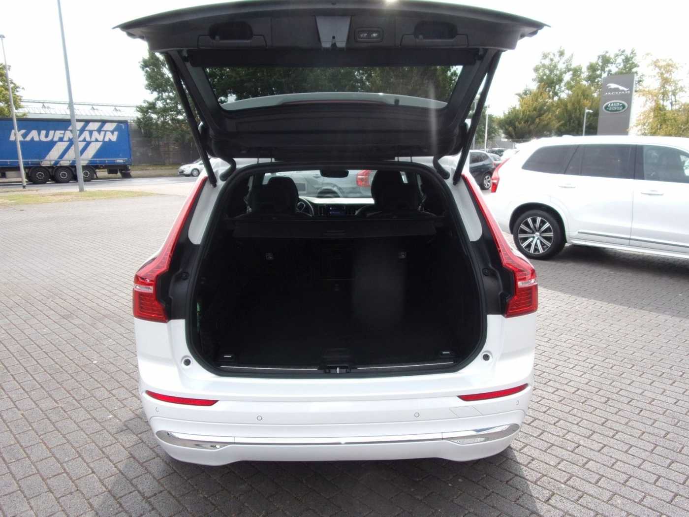 Volvo  B4 D AWD Ultimate Bright Auto