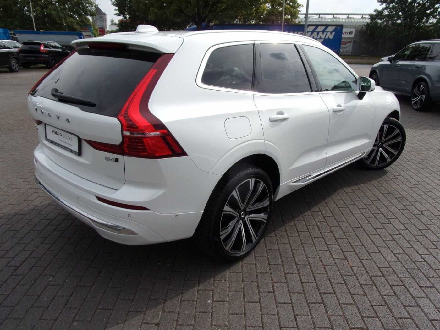 Volvo  B4 D AWD Ultimate Bright Auto